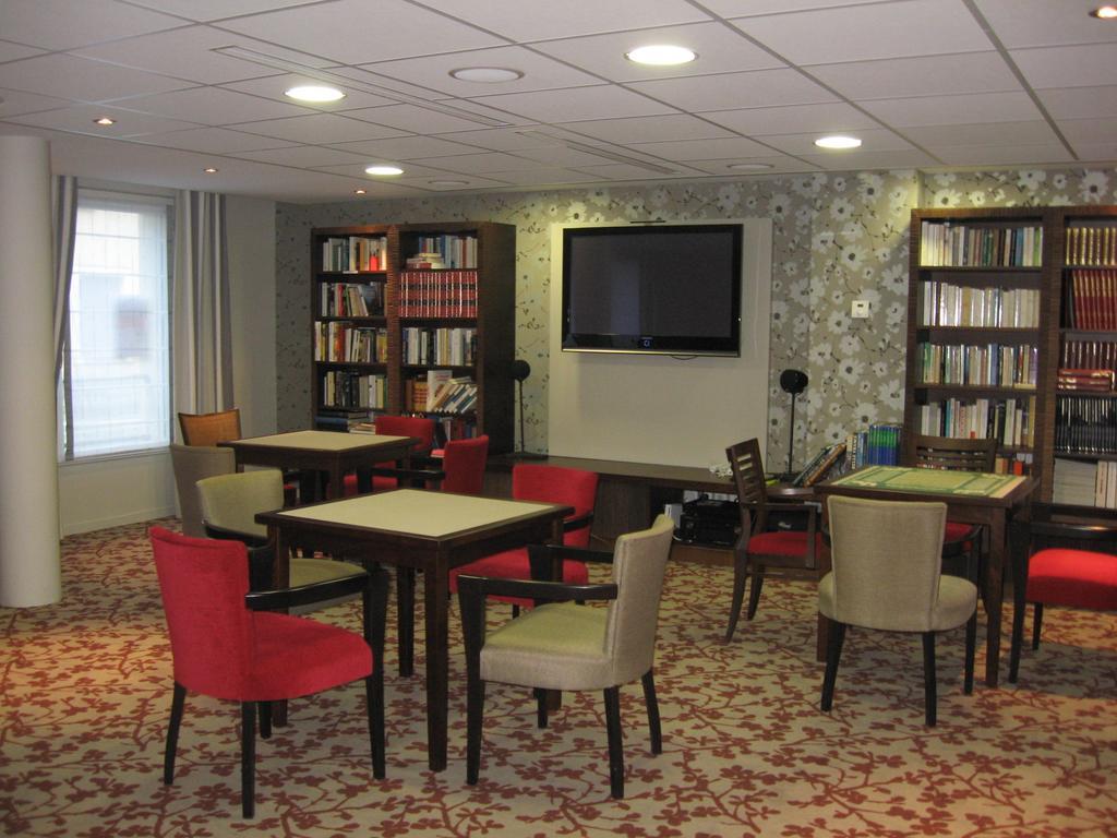 Domitys Le Parc Balsan Aparthotel ชาโตรูซ์ ภายนอก รูปภาพ