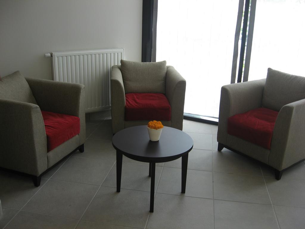Domitys Le Parc Balsan Aparthotel ชาโตรูซ์ ภายนอก รูปภาพ